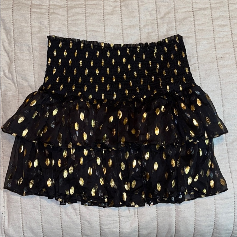 ruffled skirt (never worn)